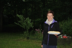 07 Jugendwartvertreterin Anika bringt das Baguette